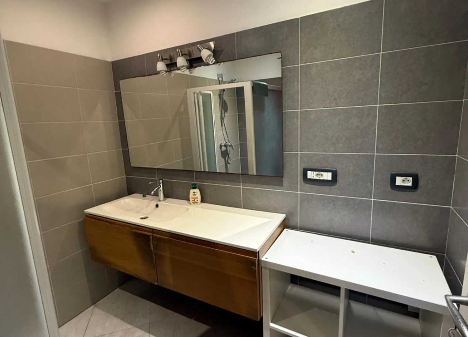 Апартаменты Villa Angelina Front Beach Гримо Франция